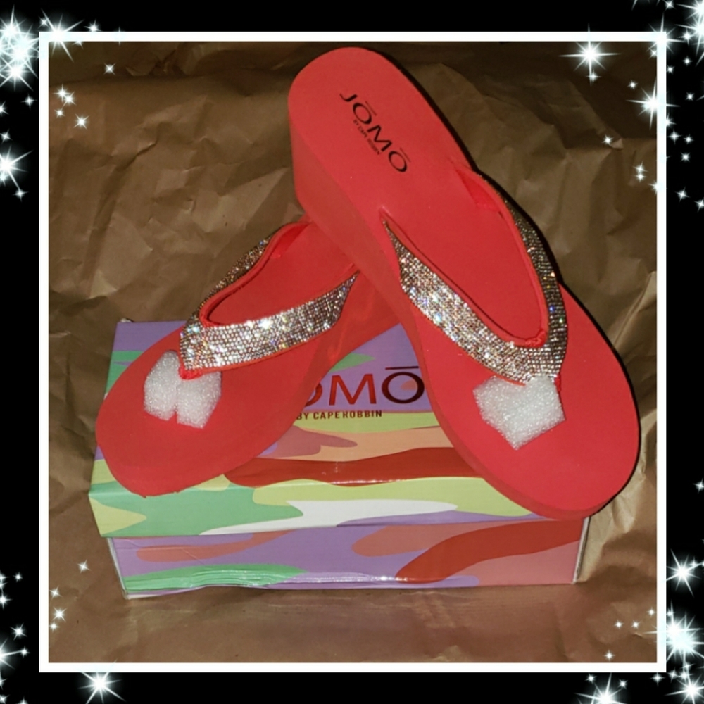 ‼️CLEARANCE PRICE FIRM‼️ALTER EGO WEDGES-RED❤ - Picture 6 of 8